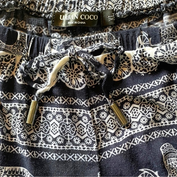 *3/25* Urban Coco shorts paisley elephant‎ pattern size xl - Picture 4 of 8